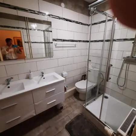 Apartment Center 5