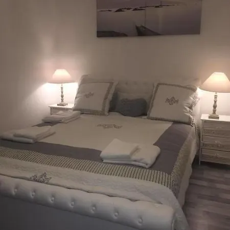 アパート センター 5 *