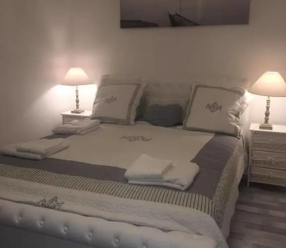 Apartamento Center 5 *